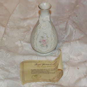 Vintage Royal Heritage Collection Cameo Ribbon Vase & Original Paperwork